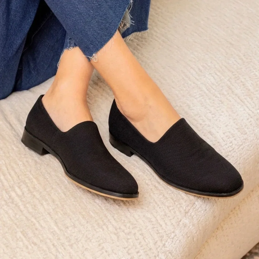 Donald J Pliner Black Stretch Crepe Loafers Low Heel Slip On Shoes 7M Spain 0087